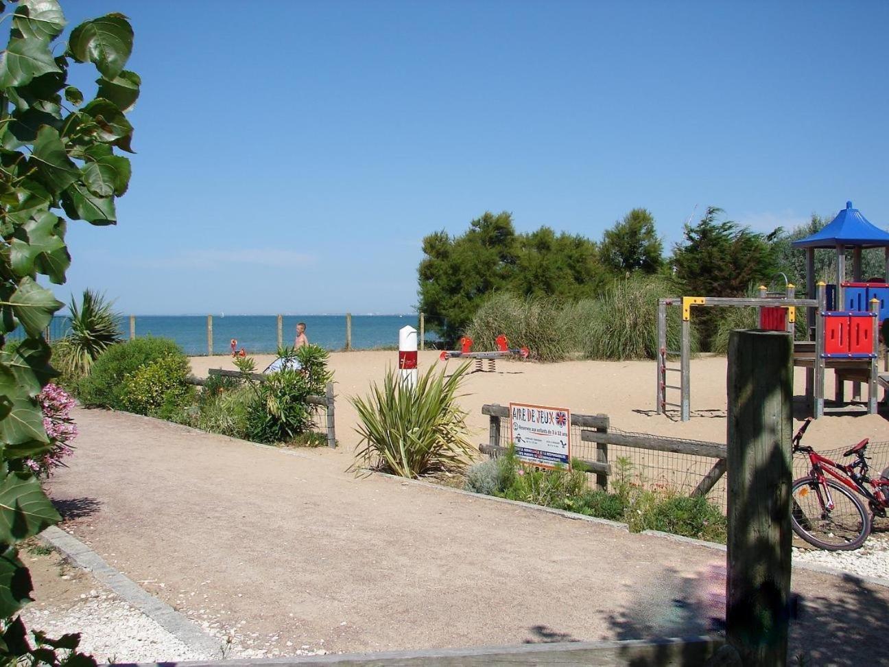 Camping Phare Ouest Сен-Дені-д'Олерон Екстер'єр фото