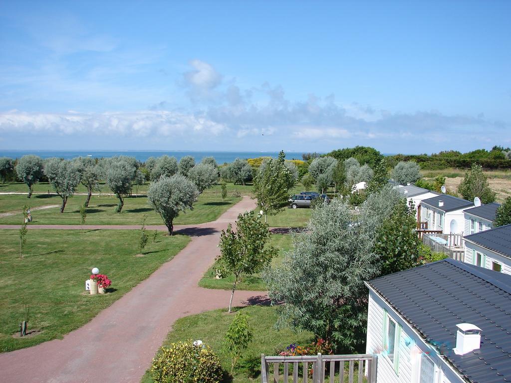 Camping Phare Ouest Сен-Дені-д'Олерон Екстер'єр фото